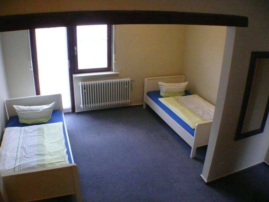 Hotel Garni Pension Ruth Mutterstadt Zewnętrze zdjęcie